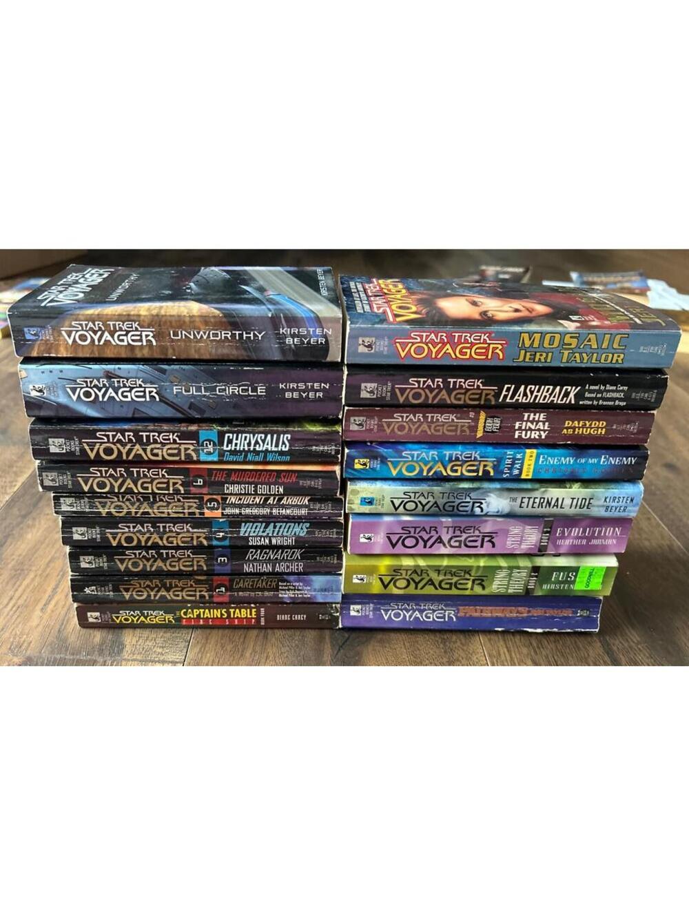 Star Trek VOYAGER Mixed Lot of 17 Paperback Novels Pocket Books